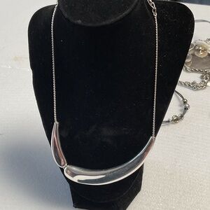 Silver Curved Bar Necklace - Unbranded